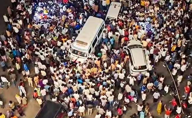 Child rape-murder: Hundreds protest on Mumbai-Bengaluru highway in Pune; traffic hit